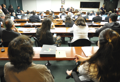 Reunião deliberativa da Comissão que aprovou o PL Educação (foto: Rafael Werkema) 